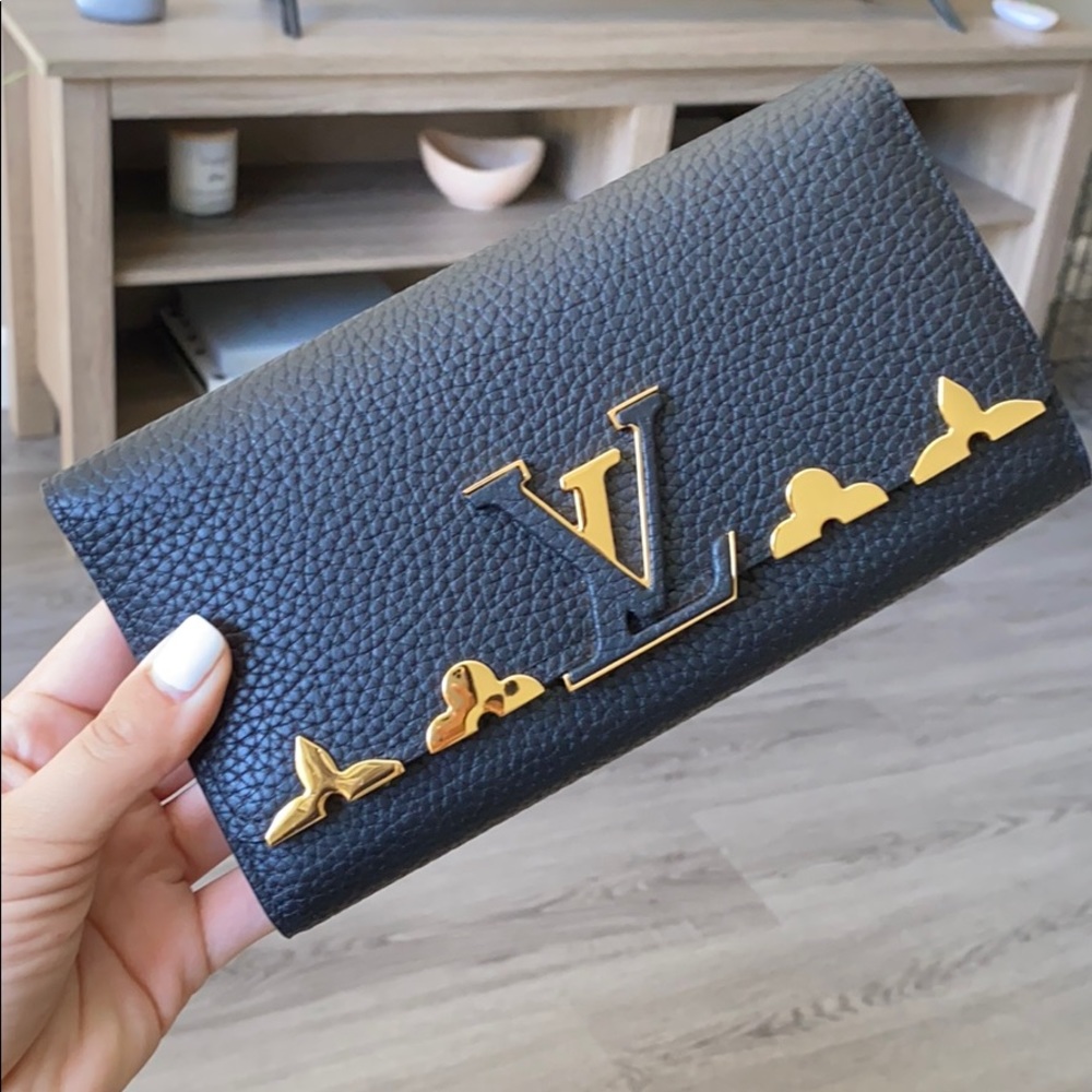 Louis Vuitton Capucines wallet